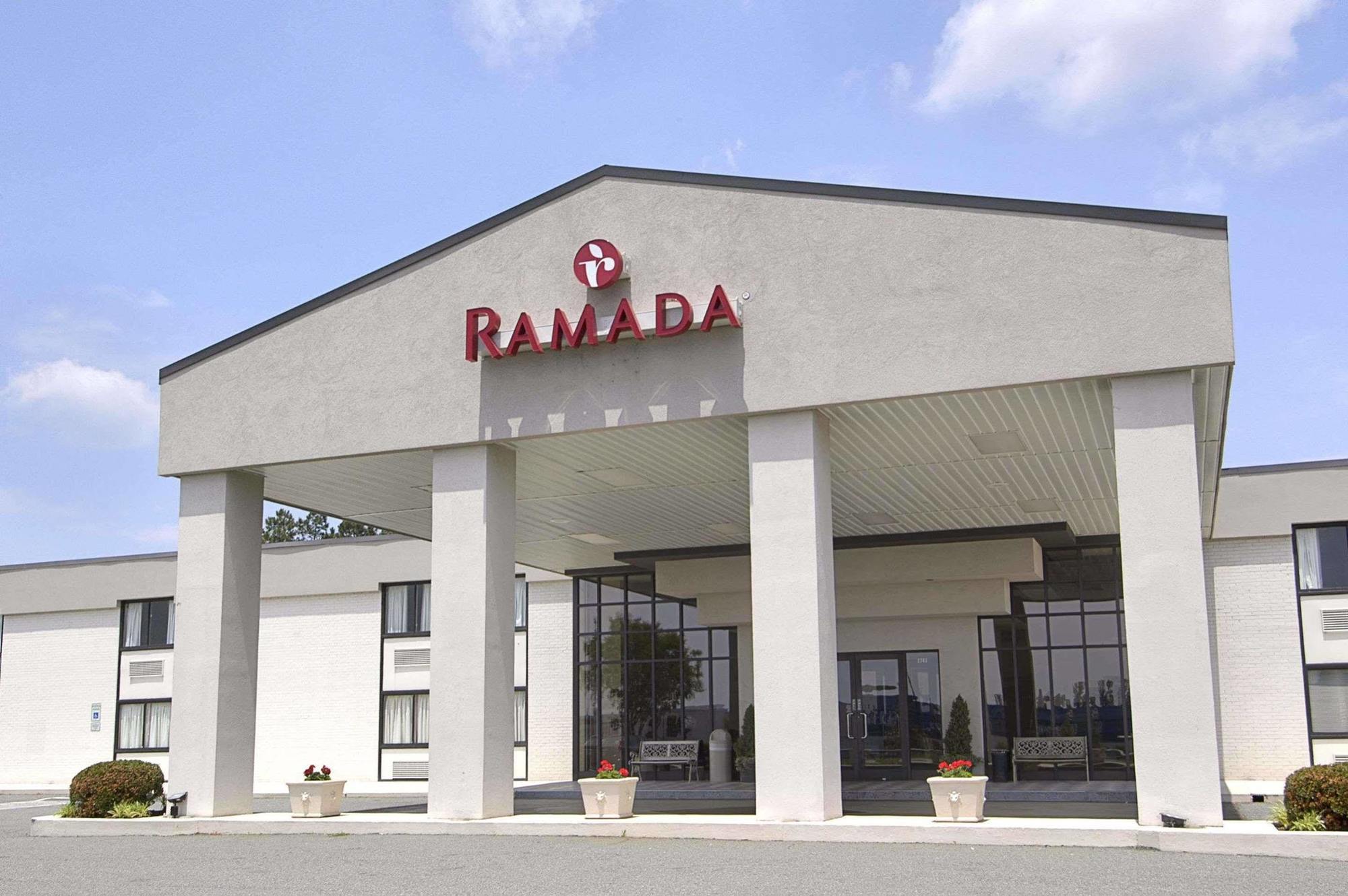 Ramada Burlington Hotel And Conference Center Luaran gambar